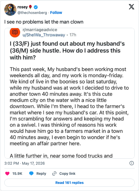 Timeline screenshot: I see no problems let the man clown pic.twitter.com/MxvmZZCdBM