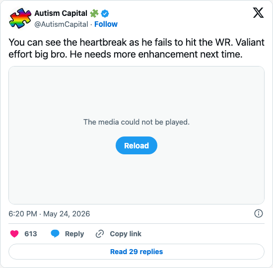 Timeline screenshot: You can see the heartbreak as he fails to hit the WR. Valiant effort big bro. He needs more enhancement next time. pic.twitter.com/4r03pQCg4X